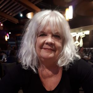 Meet your Posher, Lorraine